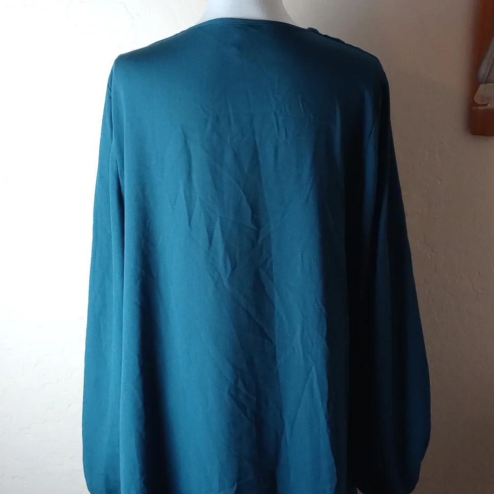 Fashion Collection Long Sleeve Tunic - Picture 4 of 6